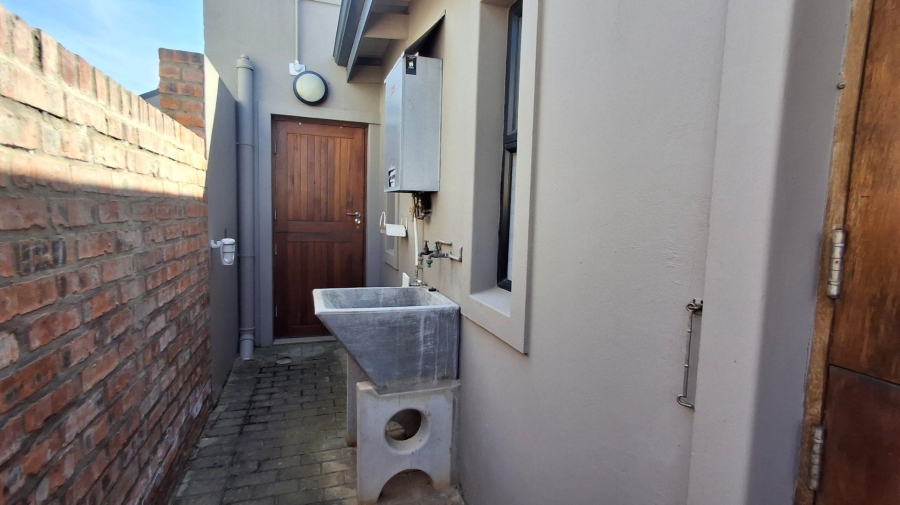3 Bedroom Property for Sale in Hartenbos Central Western Cape